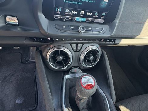 Used 2018 Chevrolet Camaro ZL1 image 18