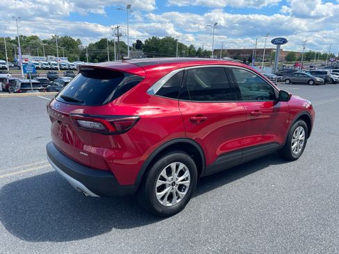 Used 2023 Ford Escape Active w/ Tech Pack #2 AWD/4WD image 5