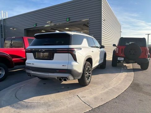 Used 2025 Chevrolet Traverse Z71 w/ Driver Confidence Package image 9