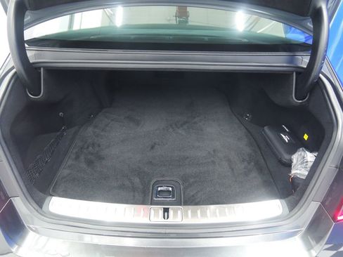Used 2025 Genesis G90 3.5T AWD/4WD image 31