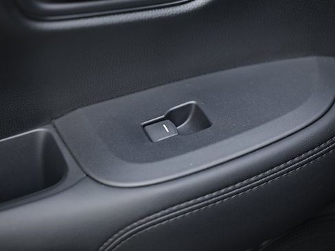 New 2026 Honda HR-V LX image 30