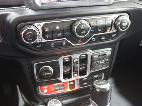 Used 2020 Jeep Gladiator Mojave image 14