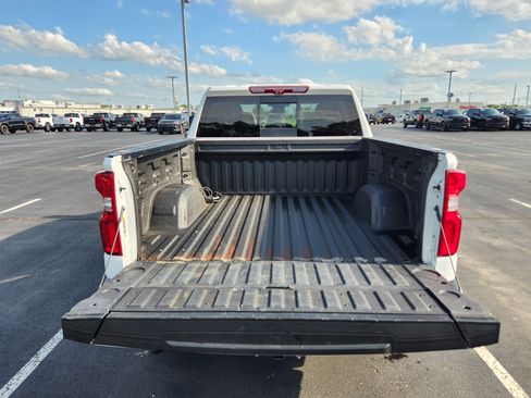 Used 2023 Chevrolet Silverado 1500 LTZ w/ Technology Package AWD/4WD image 10