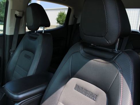 Used 2015 GMC Canyon SLE w/ All-Terrain Package AWD/4WD image 21