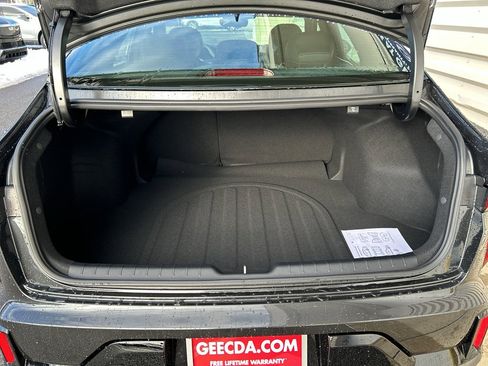 New 2025 Kia K4 GT-Line image 14