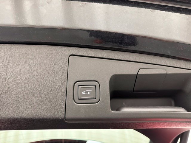 Used 2024 Cadillac XT4 Sport AWD/4WD image 32