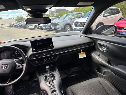 Certified 2024 Honda HR-V Sport image 36