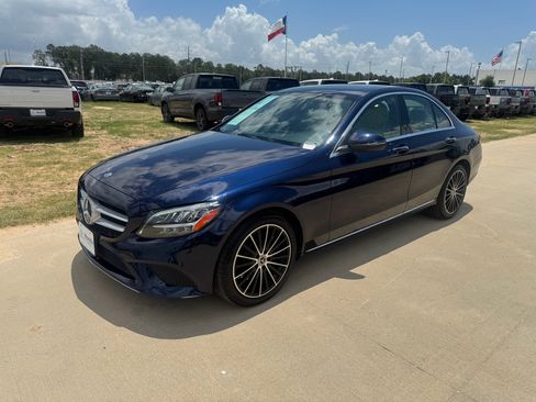 Used 2021 Mercedes-Benz C 300 Sedan image 4