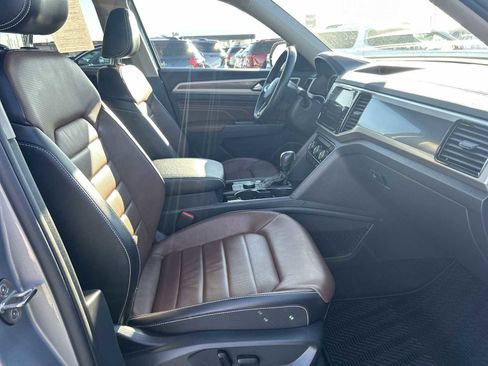 Used 2021 Volkswagen Atlas SEL Premium image 28