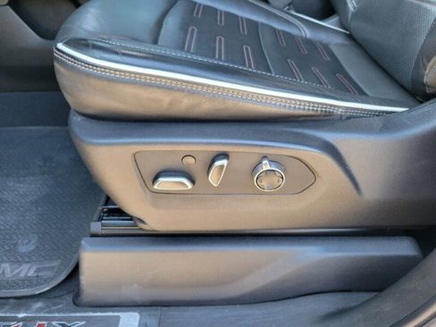 Used 2024 GMC Sierra 2500 AT4X image 25