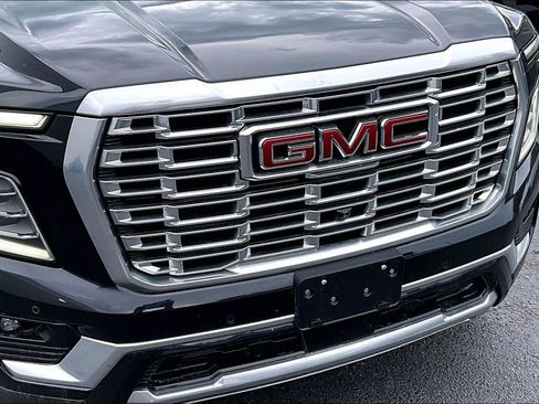 Used 2025 GMC Yukon Denali w/ Denali Reserve Package AWD/4WD image 32