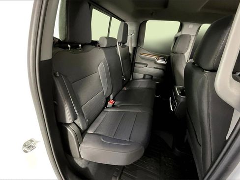 Used 2025 GMC Sierra 1500 Elevation image 11