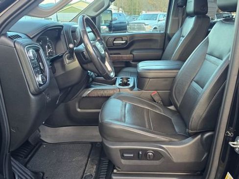 Used 2023 GMC Sierra 3500 Denali w/ Denali Black Diamond Edition image 15