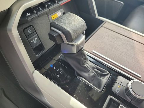 Used 2023 Toyota Sequoia Capstone image 18