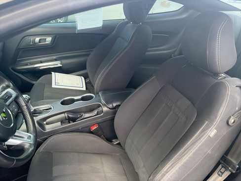 Used 2020 Ford Mustang GT RWD image 9