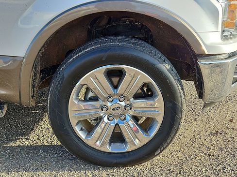 Used 2019 Ford F150 Lariat image 5