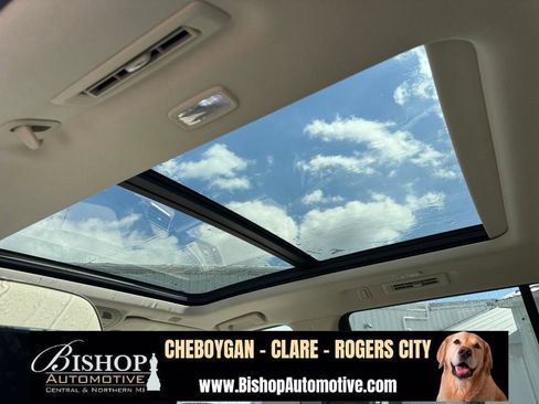 Used 2021 GMC Yukon Denali w/ Denali Premium Package image 28