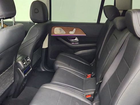 Used 2024 Mercedes-Benz GLS 450 4MATIC image 20