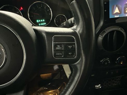 Used 2017 Jeep Wrangler Unlimited Sport w/ Connectivity Group AWD/4WD image 26