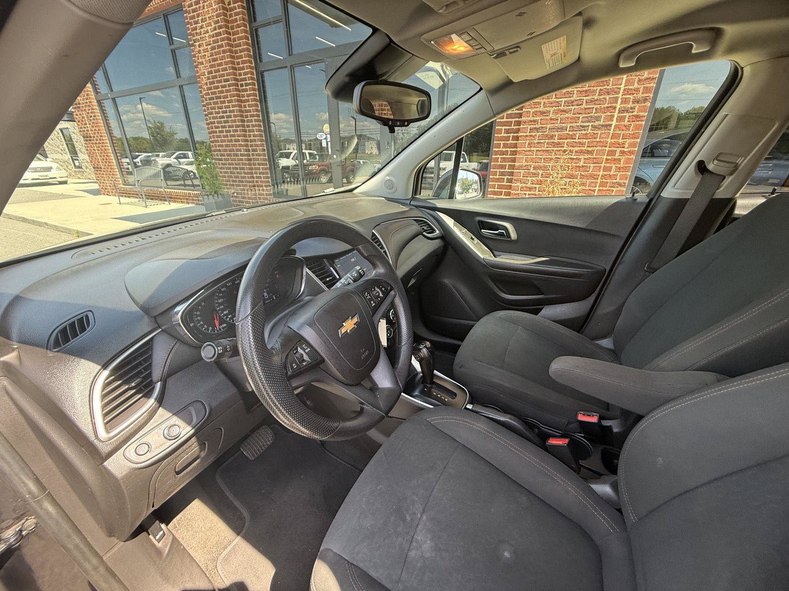 Used 2021 Chevrolet Trax LS w/ Tint and Cruise Package FWD image 13
