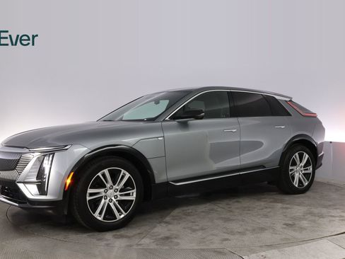 Used 2024 Cadillac Lyriq Tech RWD image 18
