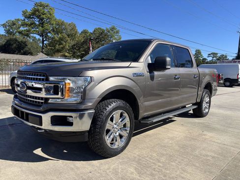 Used 2018 Ford F150 XLT w/ Equipment Group 302A Luxury AWD/4WD image 2