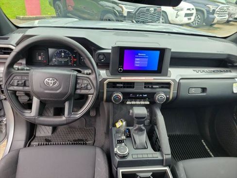 Certified 2026 Toyota Tacoma SR5 AWD/4WD image 16