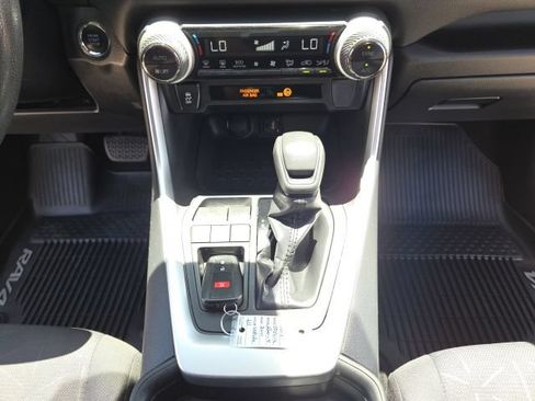 Used 2019 Toyota RAV4 XLE w/ All Weather Liner Package FWD image 30
