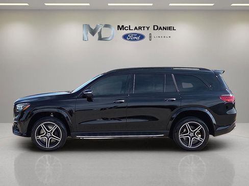 Used 2024 Mercedes-Benz GLS 450 4MATIC image 3