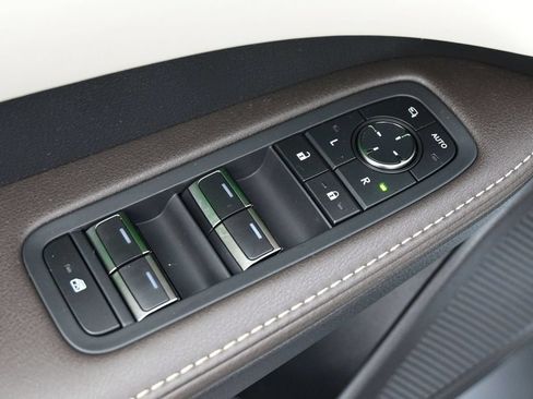 Used 2023 Lexus RX 350 Premium Plus w/ Cold Area Package FWD image 4