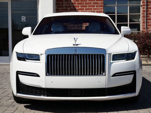 Certified 2022 Rolls-Royce Ghost w/ Ghost Package image 5