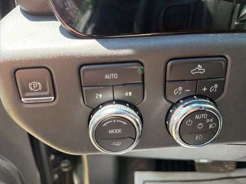 Used 2023 GMC Sierra 1500 Elevation AWD/4WD image 15