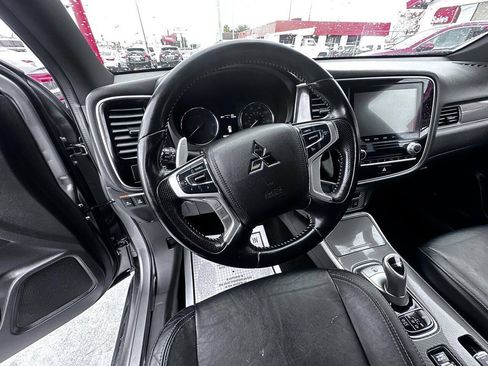 Used 2022 Mitsubishi Outlander LE AWD/4WD image 4
