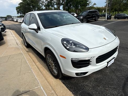 Used 2016 Porsche Cayenne S AWD/4WD image 8