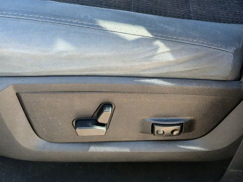 Used 2020 RAM 1500 Classic SLT w/ Luxury Group image 32