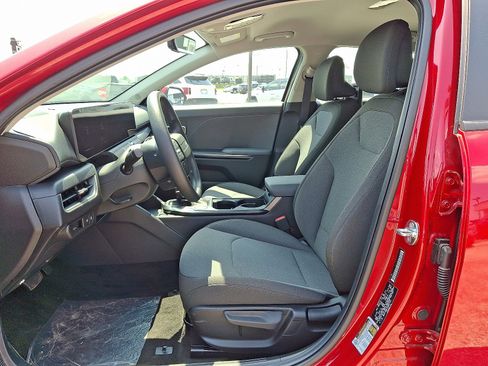 New 2025 Kia K4 LXS image 13