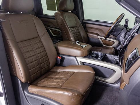 Used 2021 Nissan Titan Platinum Reserve w/ Moonroof Package AWD/4WD image 48