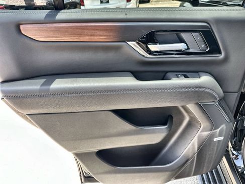 New 2026 GMC Yukon Denali w/ Denali Reserve Package AWD/4WD image 15