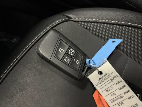 Used 2022 Volkswagen Taos SE w/ IQ.Drive SE Package image 25