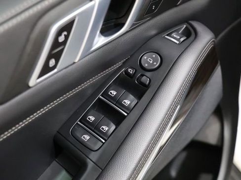 Used 2020 BMW X5 sDrive40i w/ Premium Package image 18