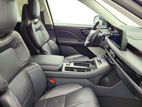 Used 2025 Lincoln Aviator Reserve w/ Equipment Group 201A image 25