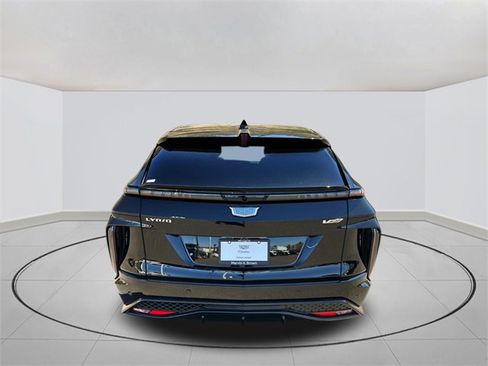 New 2026 Cadillac Lyriq V image 12
