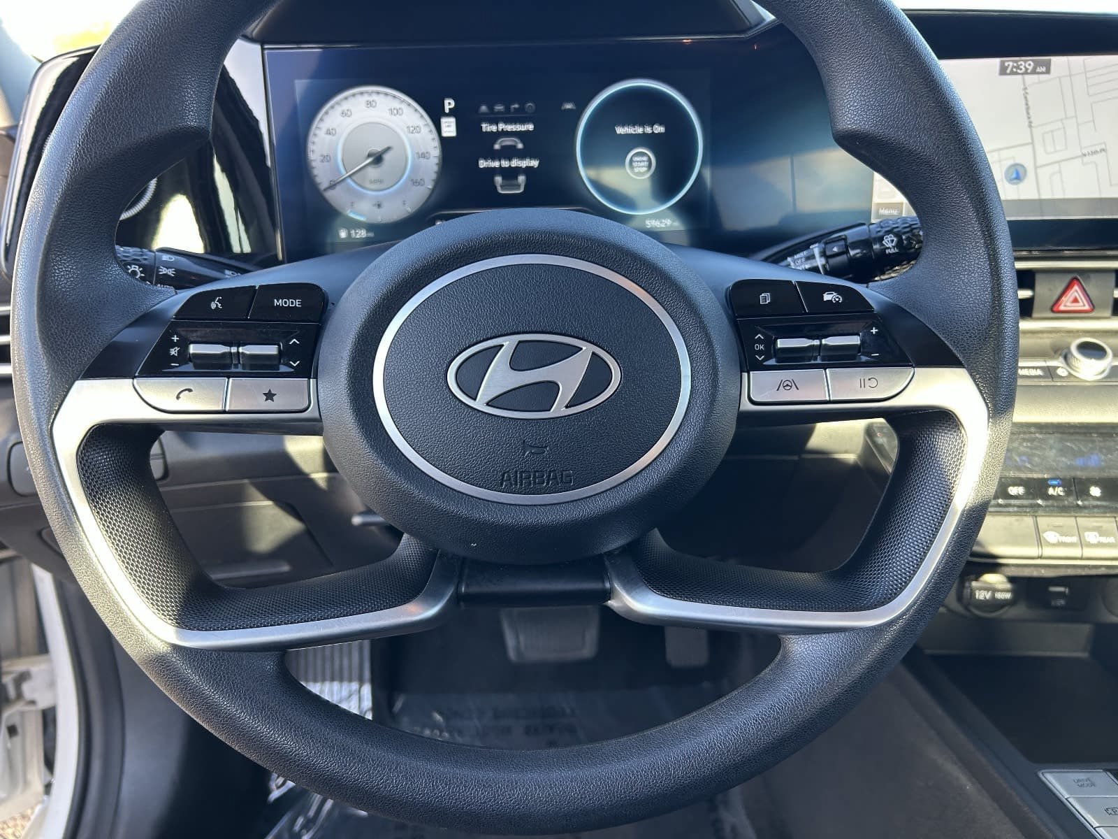 Used 2024 Hyundai Elantra SEL FWD image 26