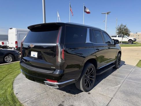 Used 2021 Cadillac Escalade Luxury image 6