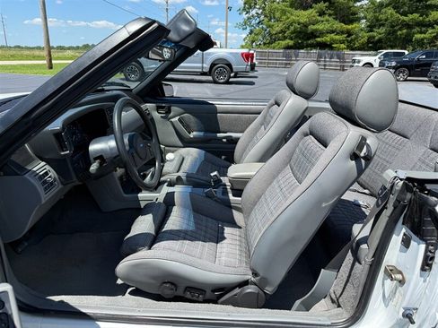 Used 1987 Ford Mustang GT RWD image 13
