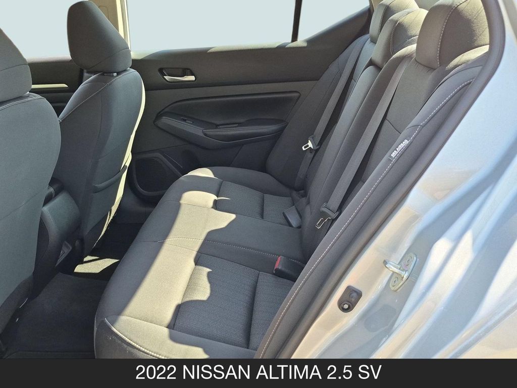Used 2022 Nissan Altima 2.5 SV FWD image 16