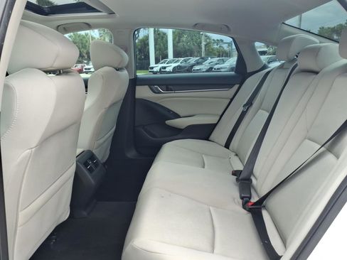 Used 2018 Honda Accord EX image 11