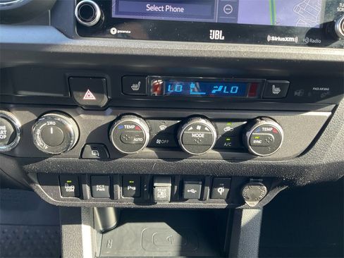 Used 2022 Toyota Tacoma TRD Sport w/ TRD Premium Sport Package image 22