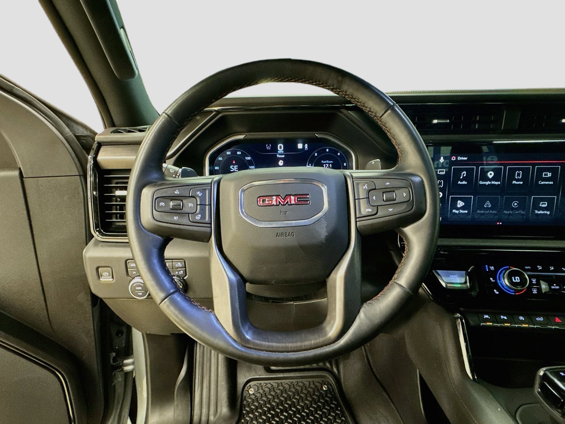 Used 2023 GMC Sierra 1500 AT4 w/ Technology Package AWD/4WD image 11
