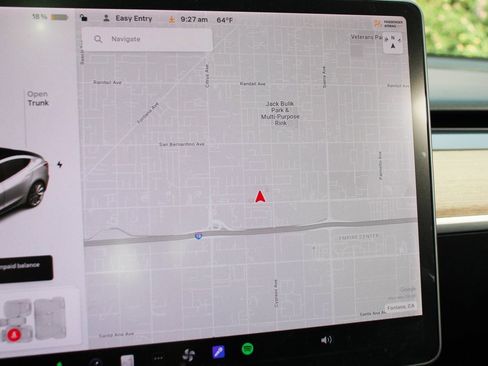 Used 2018 Tesla Model 3 Long Range image 31